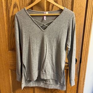 Francesca’s Gray Women’s Top